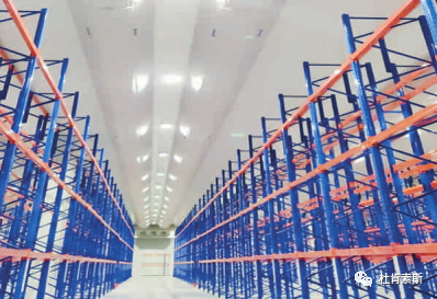 威客电竞柔性风管应用在低温高架库